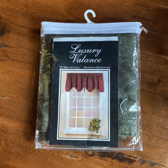 Brand new valance - Picture 1 of 6